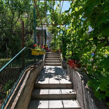Apartment Hrabar Longo โตรกีร์ ภายนอก รูปภาพ